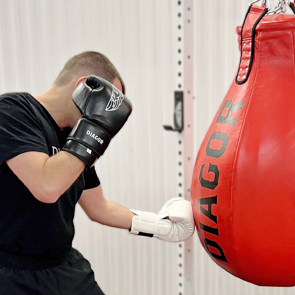 Diagor Olympic Elite Boxing Gloves 14oz Black - Image 2