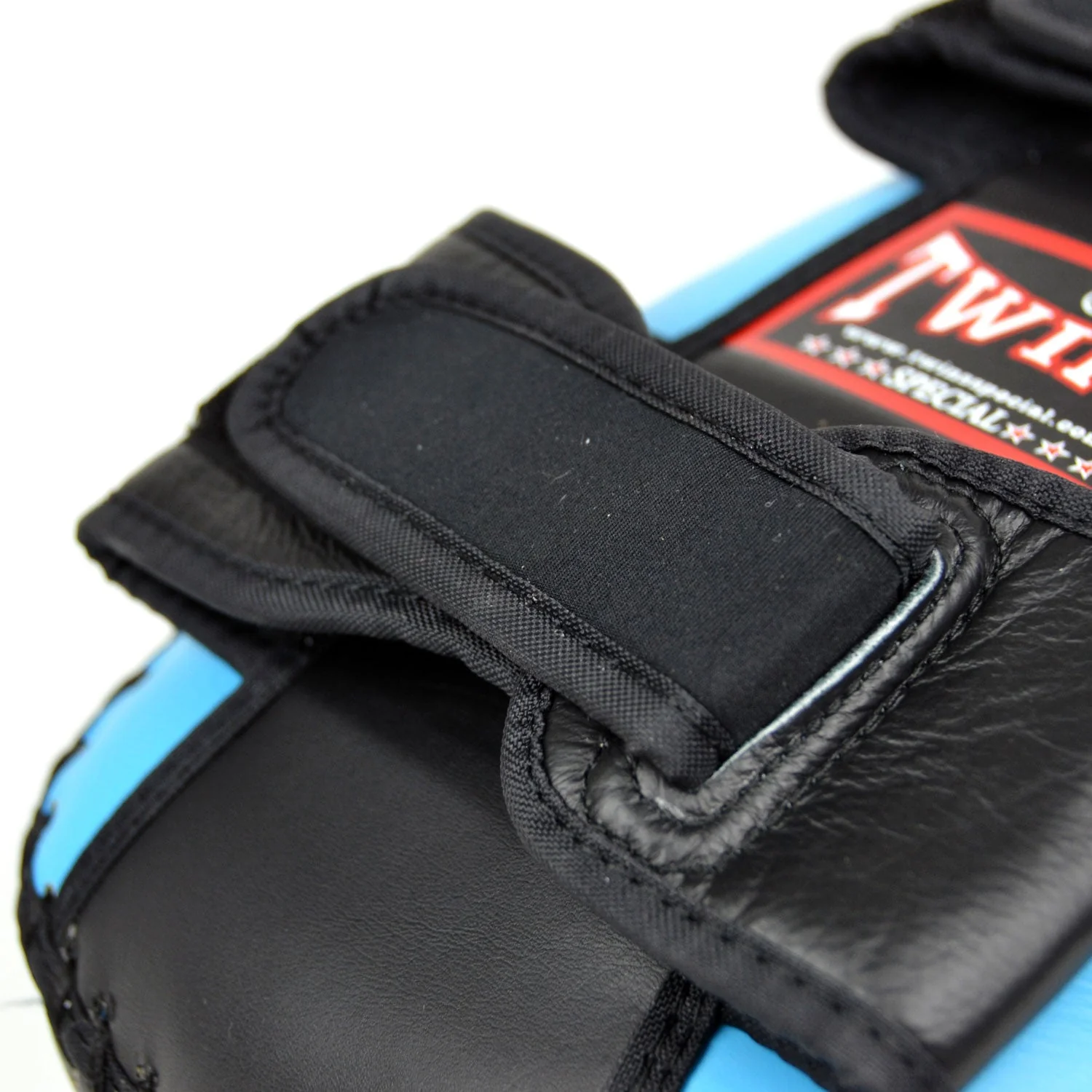 KPL10 Twins Curved Leather Thai Kick Pads Light Blue-Black - Image 5