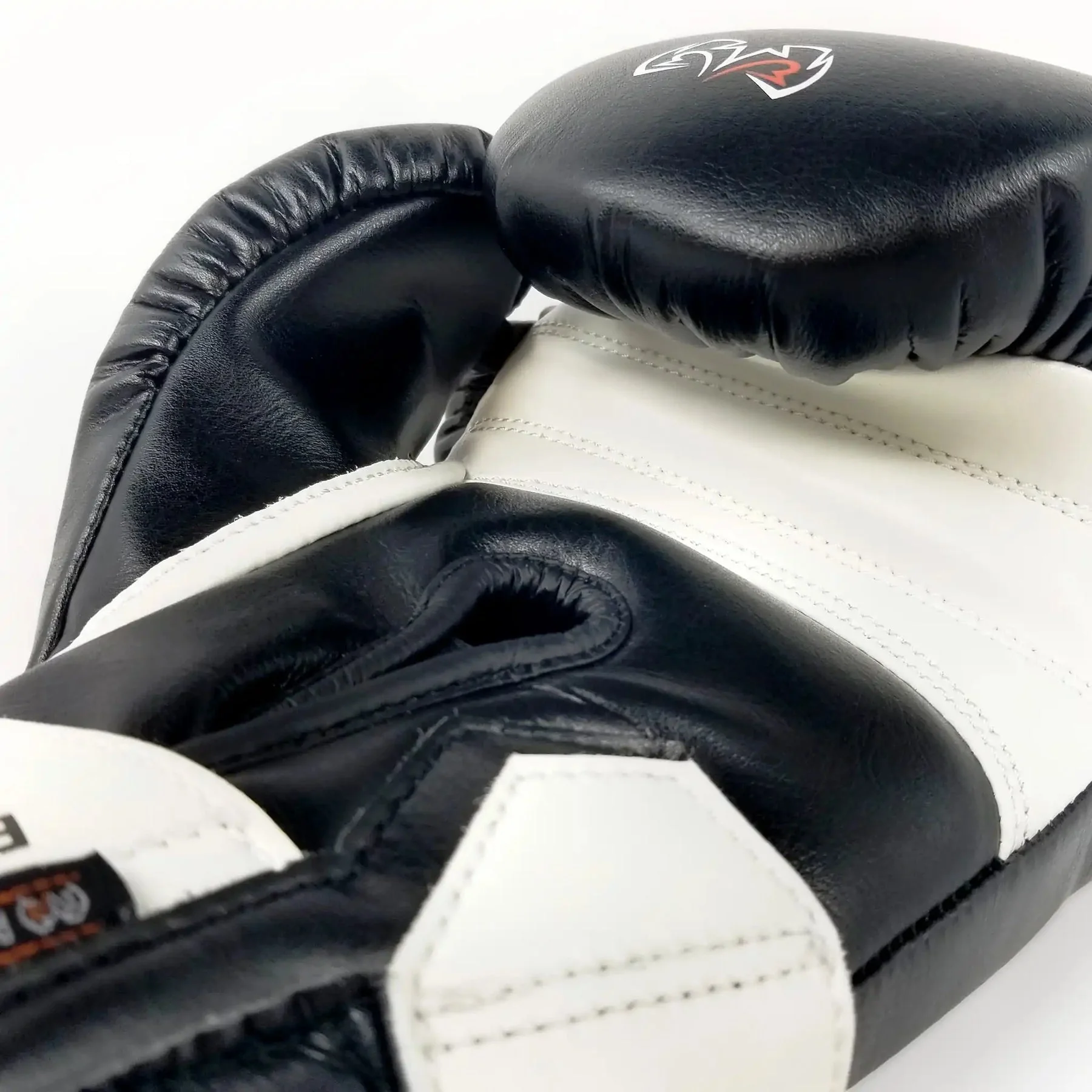Rival RS2V Super Sparring Gloves 2.0 Black - Image 4