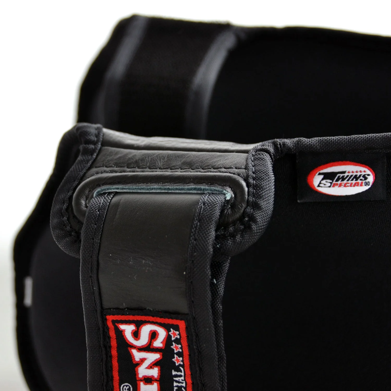 Twins Special SGL10 Leather Shin Pads - Black - Image 4